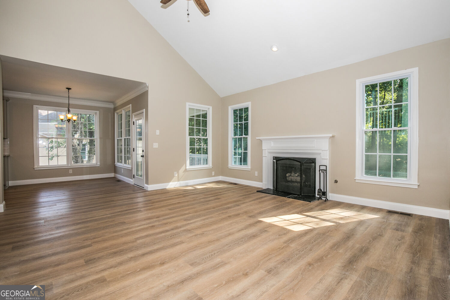 6353 Chestnut Parkway Property Photo 12