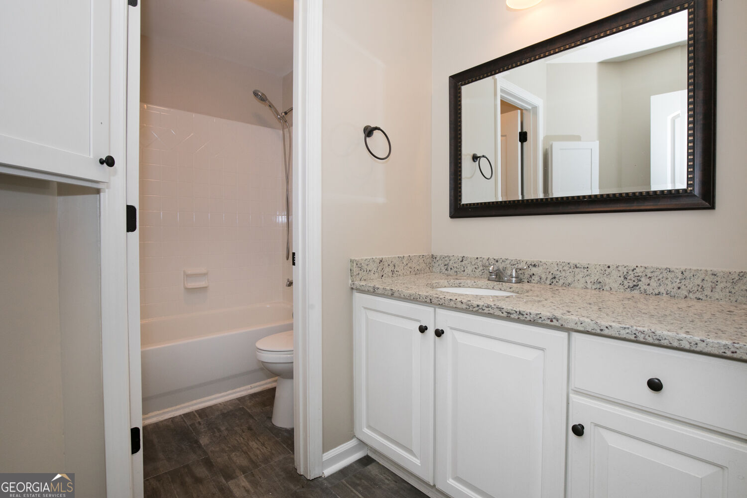 6353 Chestnut Parkway Property Photo 28