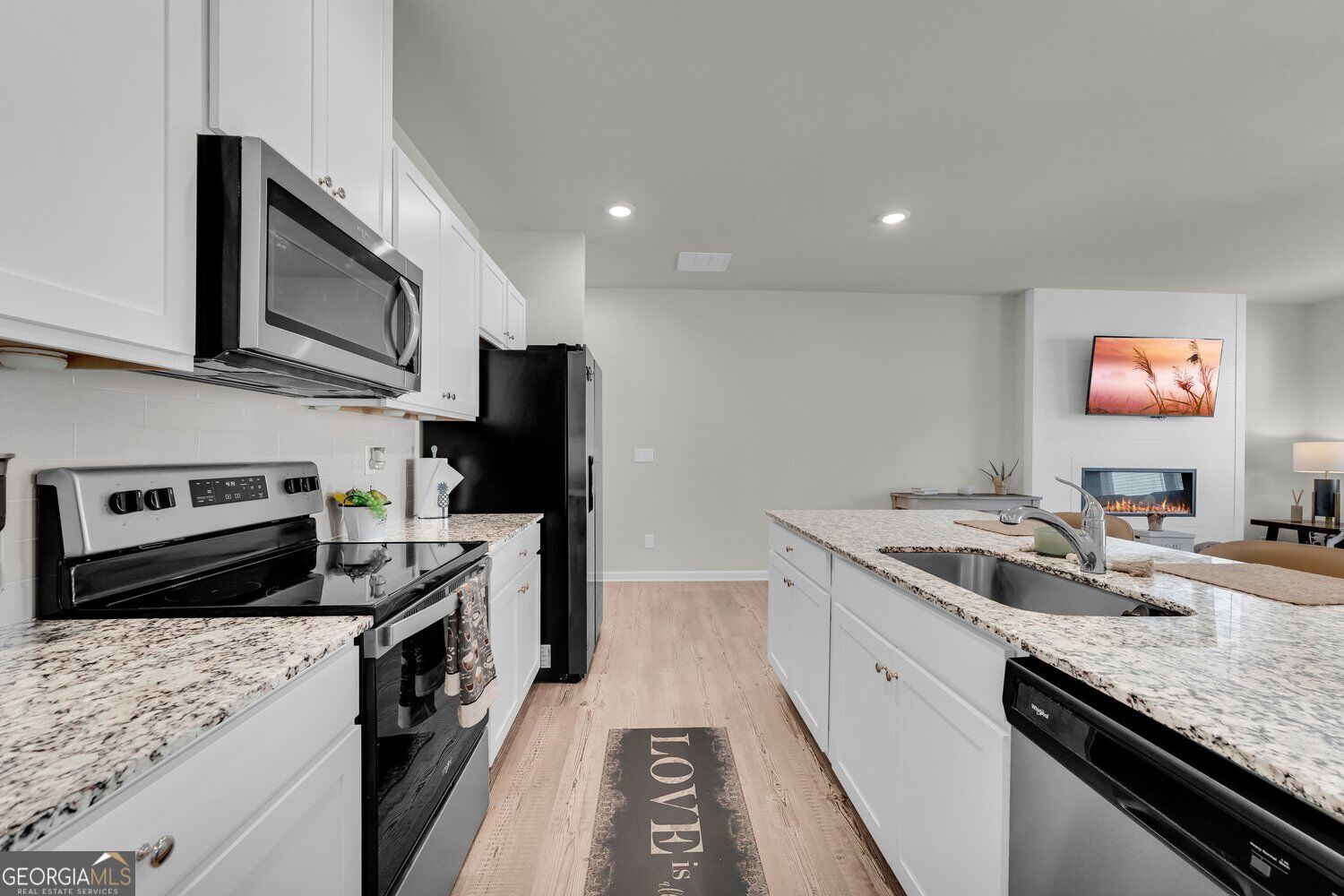 5235 Canberra Drive Property Photo 12