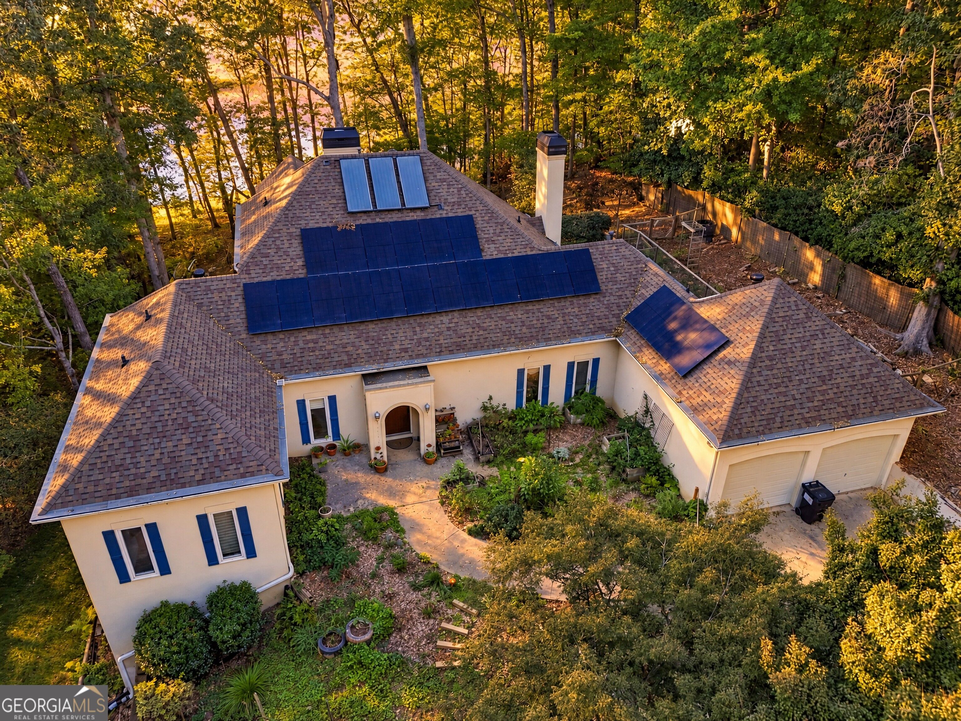 3601 Lakeview Drive Property Photo 1