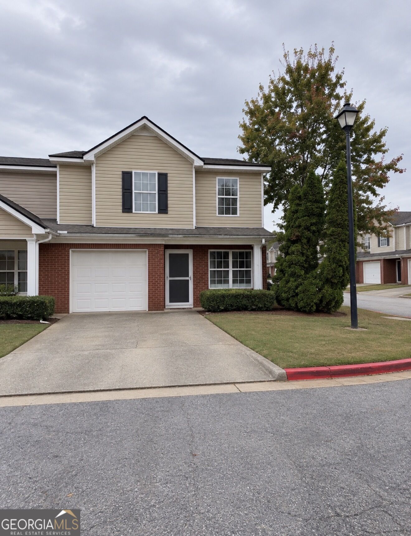 302 Tara Commons Circle Property Photo 1