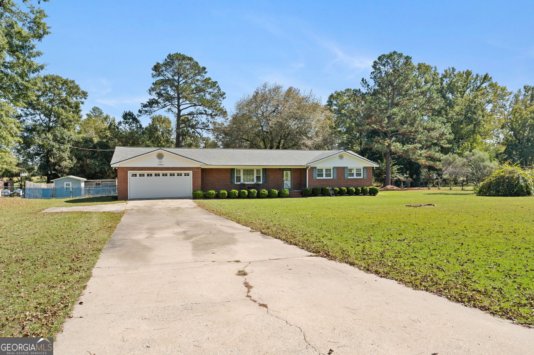 100 Heritage Drive Property Photo 3