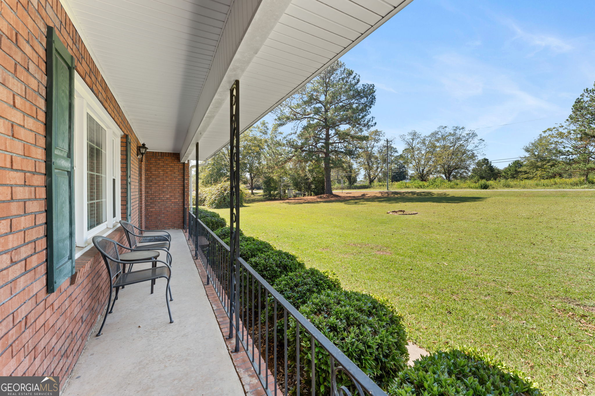 100 Heritage Drive Property Photo 6
