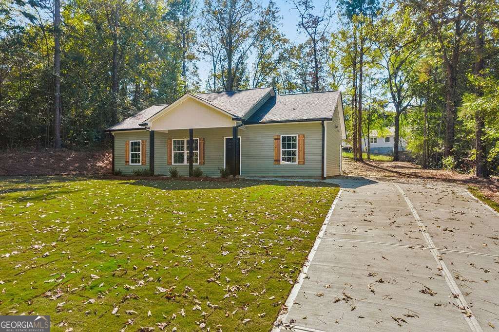 652 Harris Circle Property Photo 1