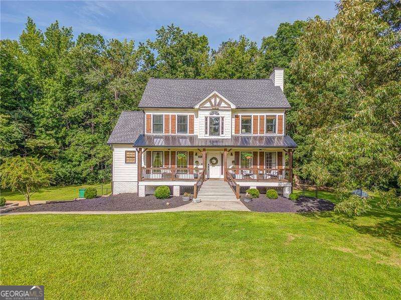 323 Schoolhouse Road Property Photo 1