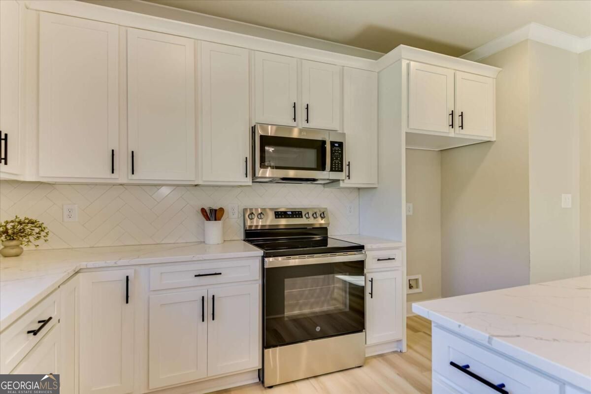 1021 Pointe S Property Photo 14