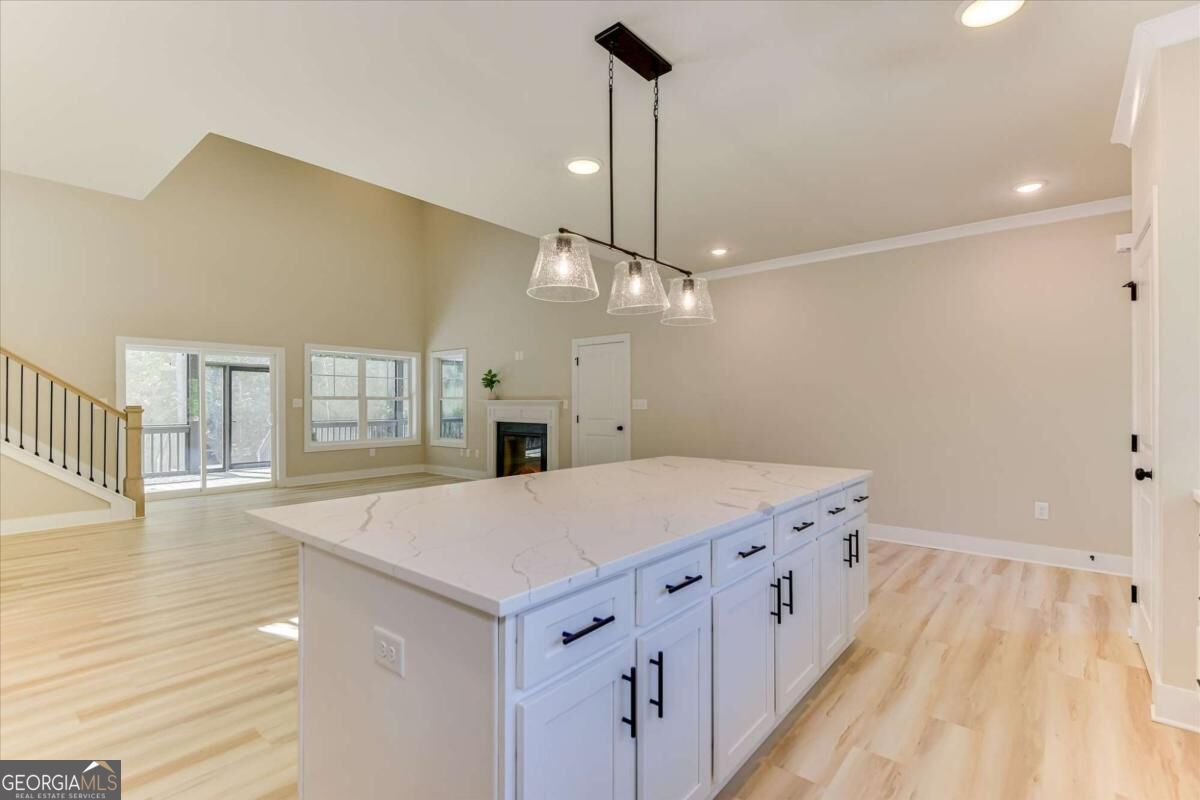 1021 Pointe S Property Photo 15
