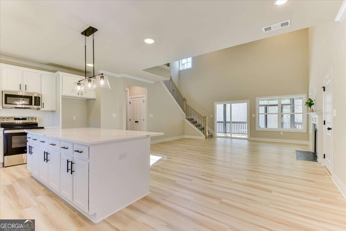 1021 Pointe S Property Photo 16