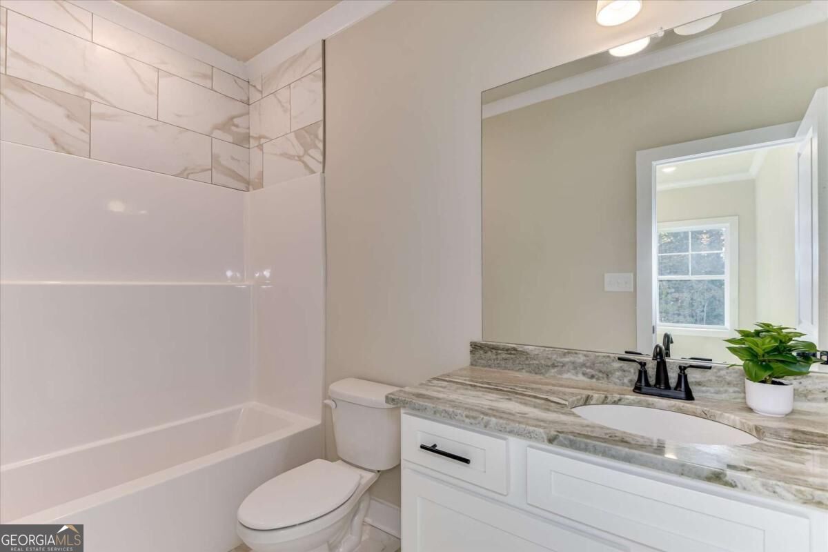 1021 Pointe S Property Photo 24
