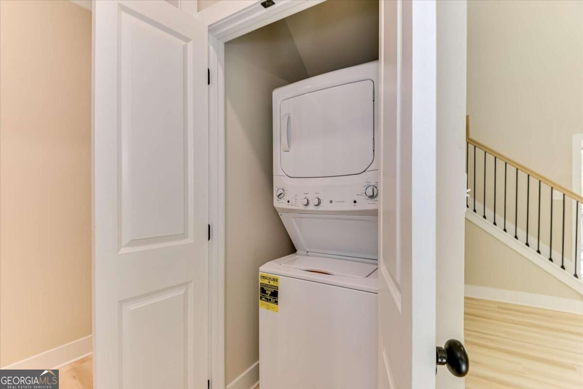 1021 Pointe S Property Photo 30