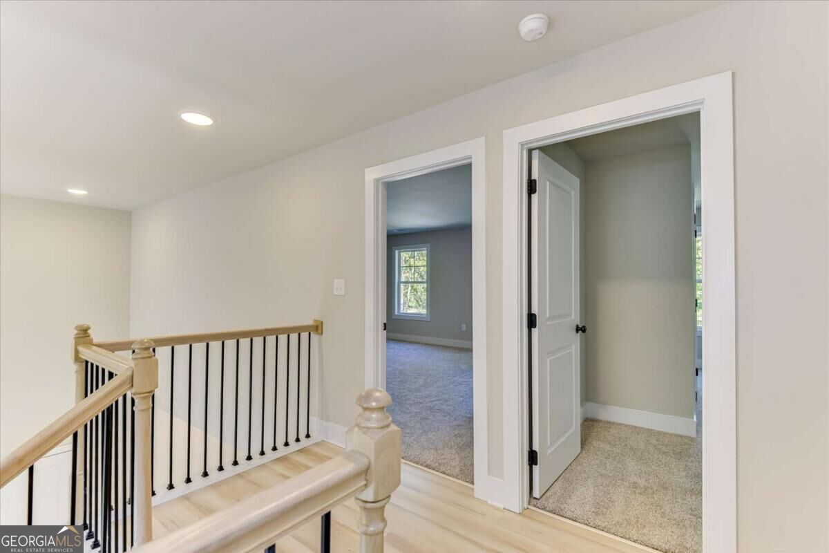 1021 Pointe S Property Photo 33