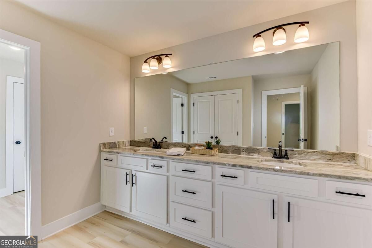 1021 Pointe S Property Photo 36