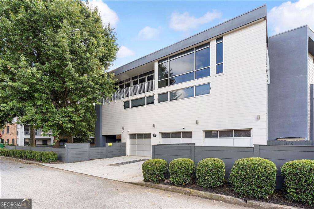 27 Cornelia Street Se Property Photo 1
