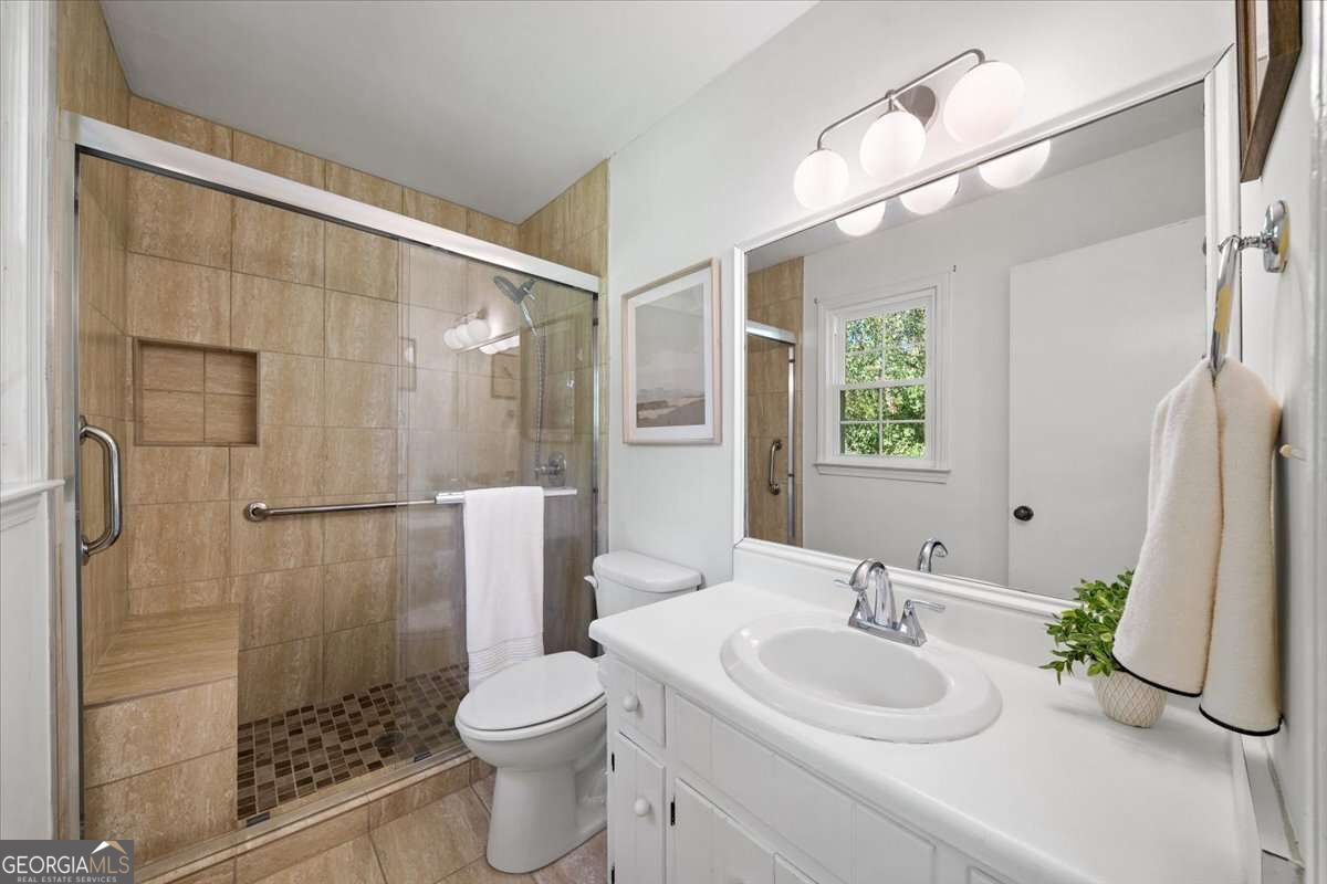 404 Hill Crest Court Property Photo 21