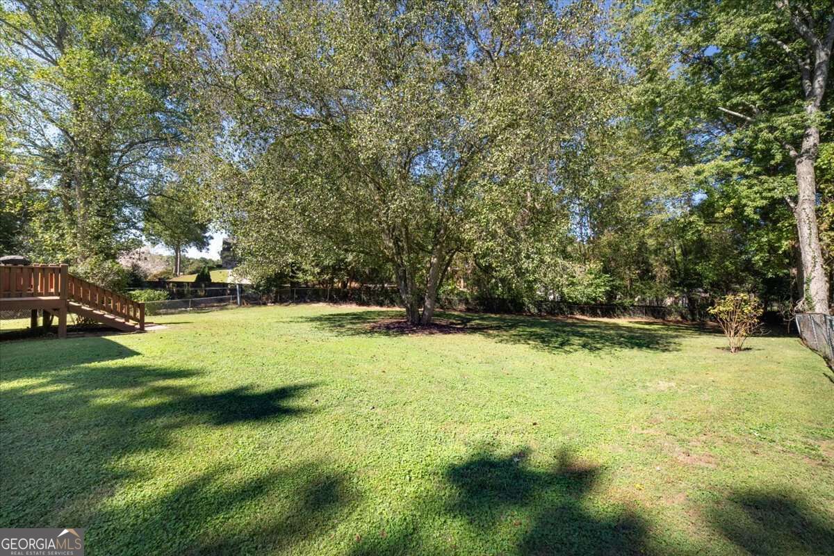 404 Hill Crest Court Property Photo 32