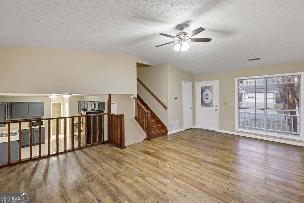 1250 Opal Circle Property Photo 6