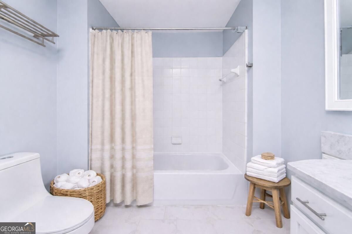 3040 Peachtree Road # 613 Property Photo 16