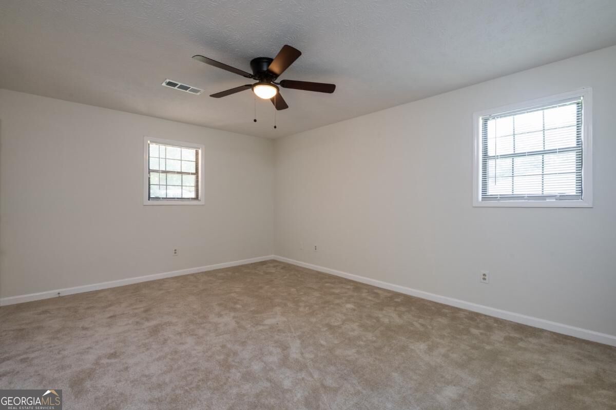 511 Downing Street Property Photo 15