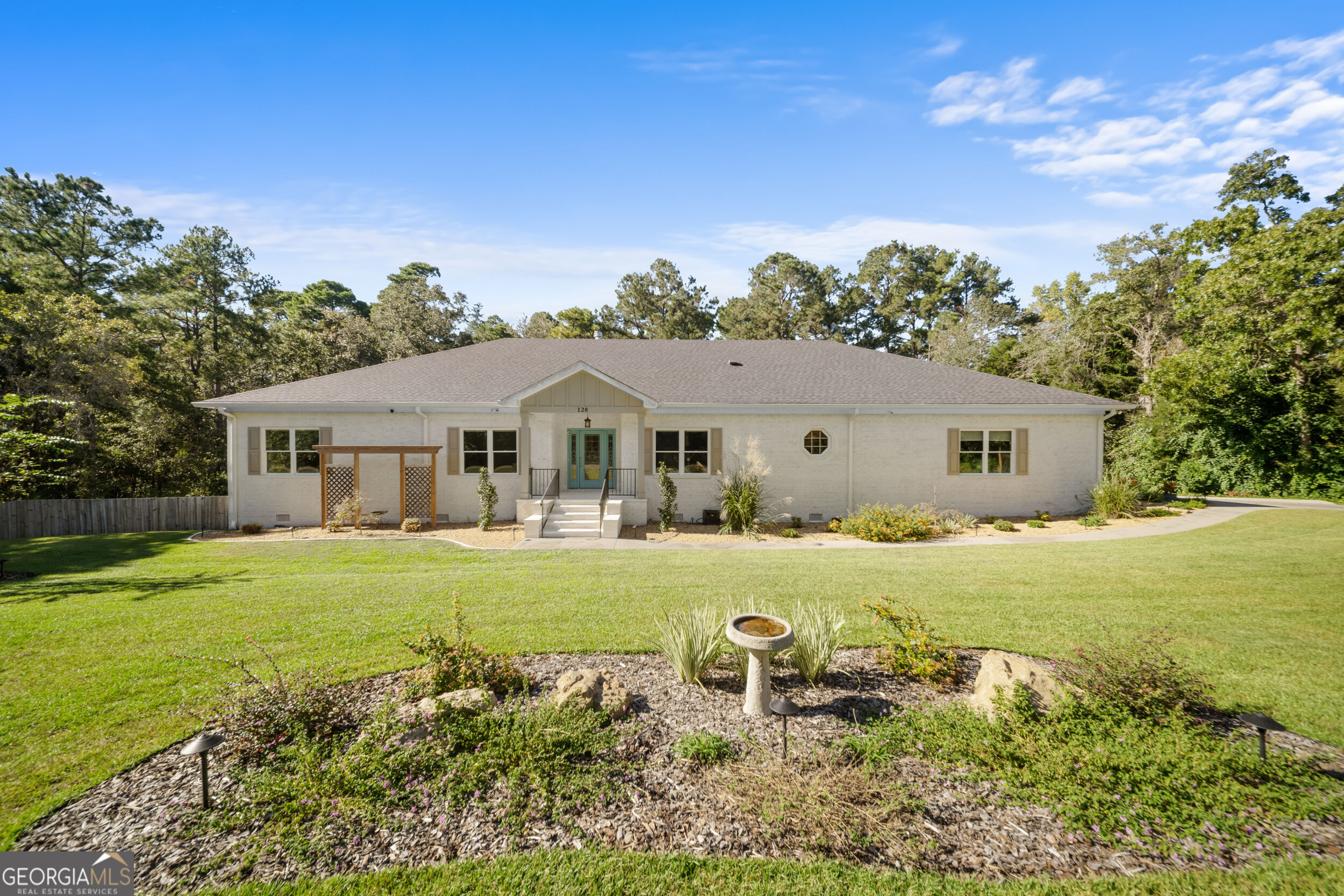 128 Oak Ridge Drive Property Photo 1