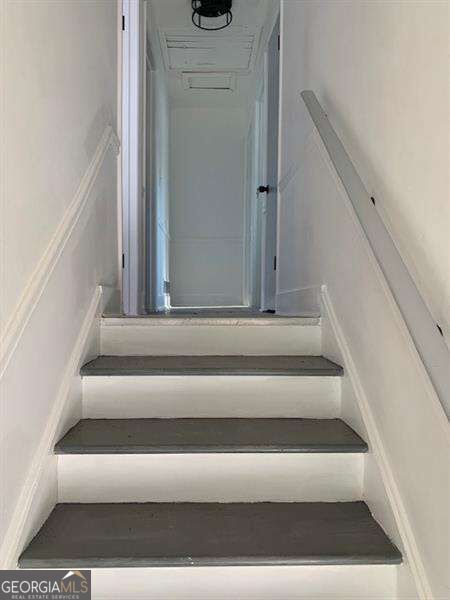 470 Karen Drive Property Photo 4