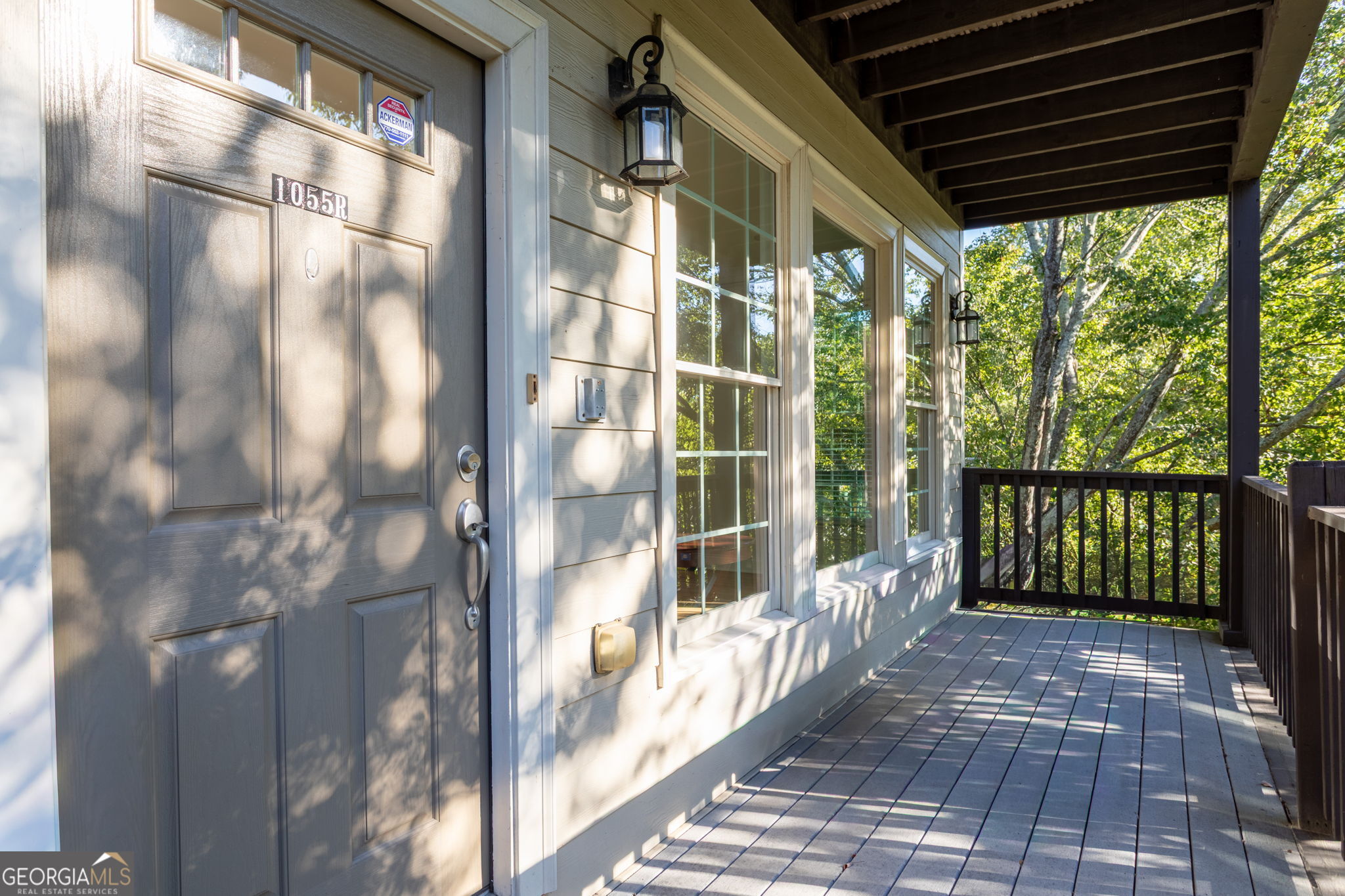 1055 Davis Circle Nw # R Property Photo 1