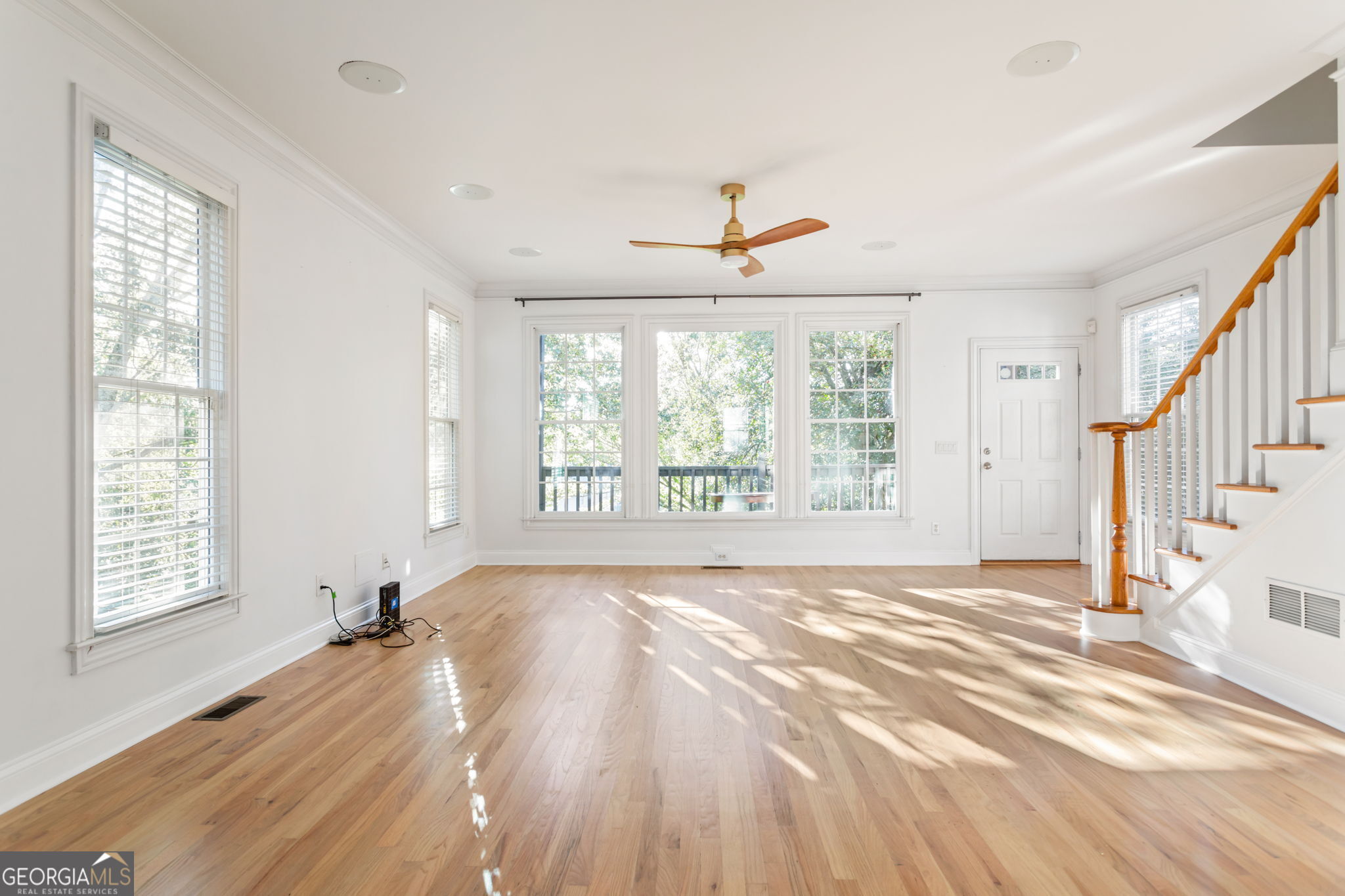1055 Davis Circle Nw # R Property Photo 7