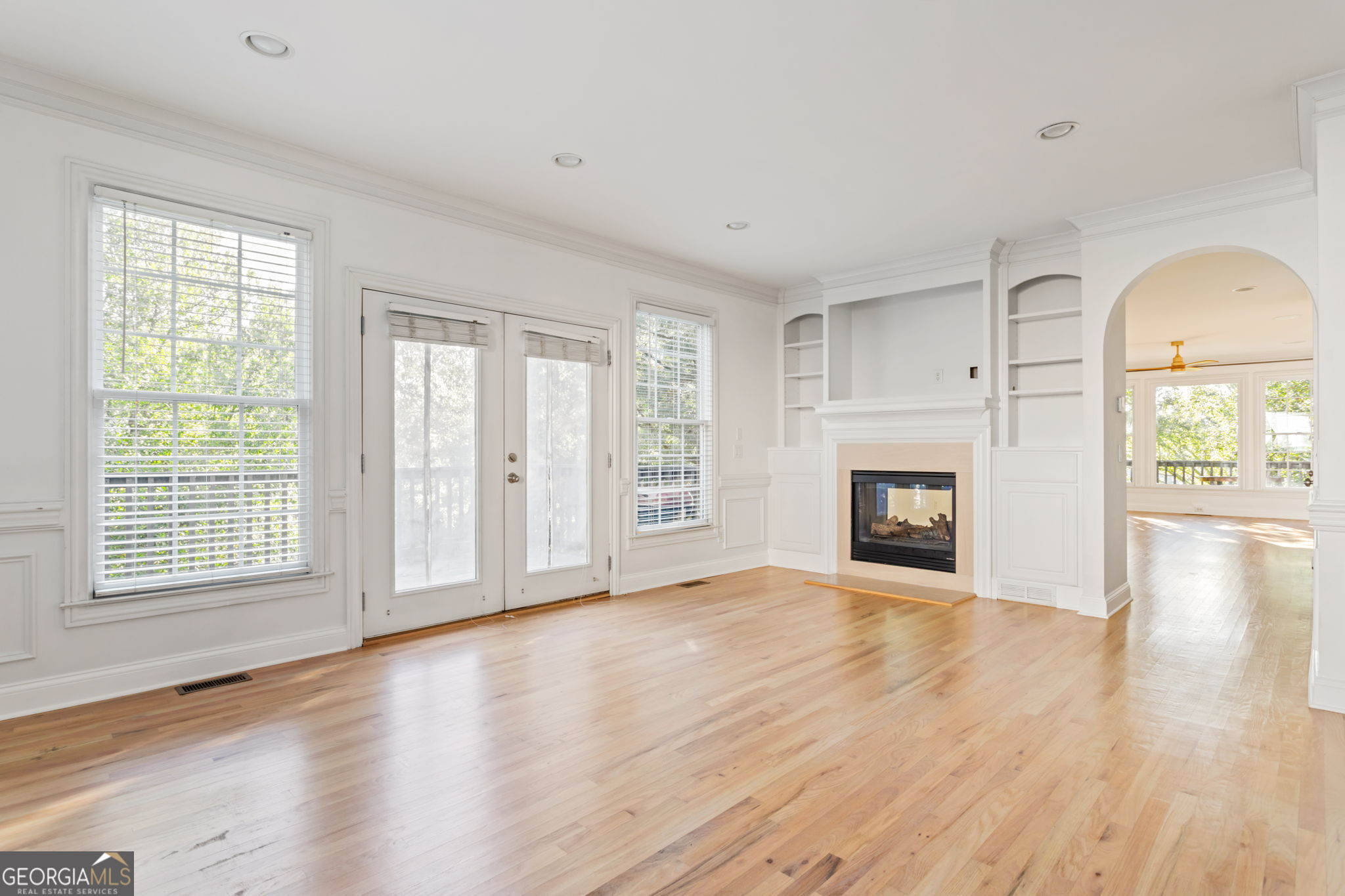 1055 Davis Circle Nw # R Property Photo 10