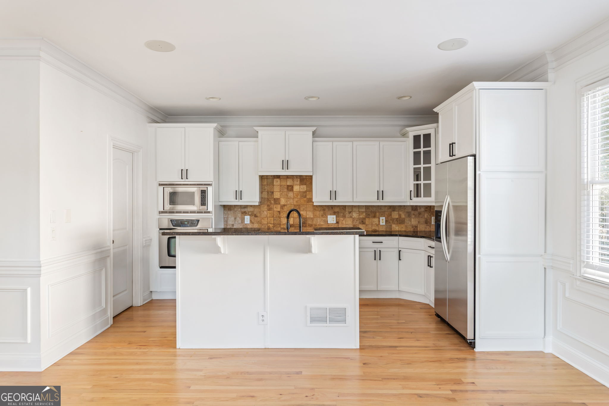 1055 Davis Circle Nw # R Property Photo 13