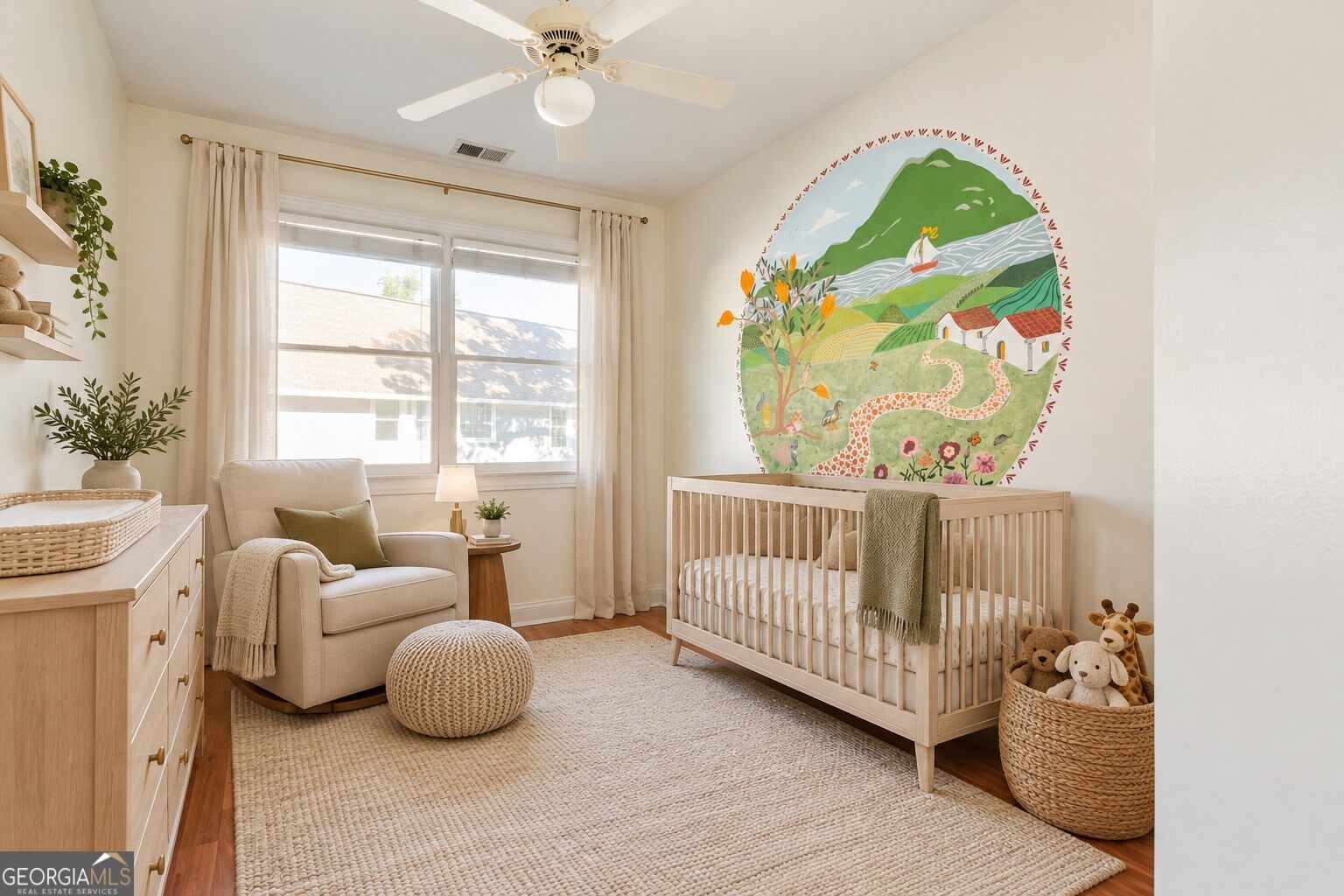 1055 Davis Circle Nw # R Property Photo 21