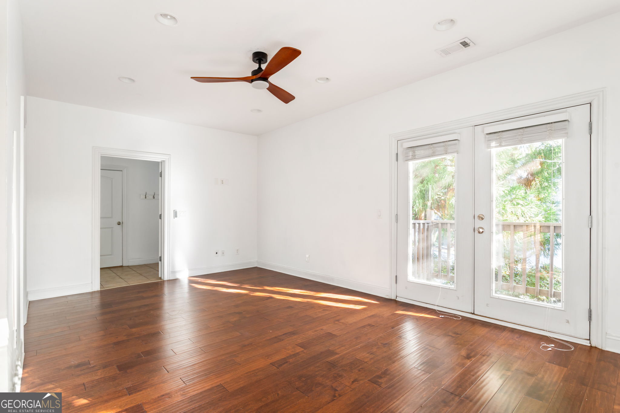 1055 Davis Circle Nw # R Property Photo 24