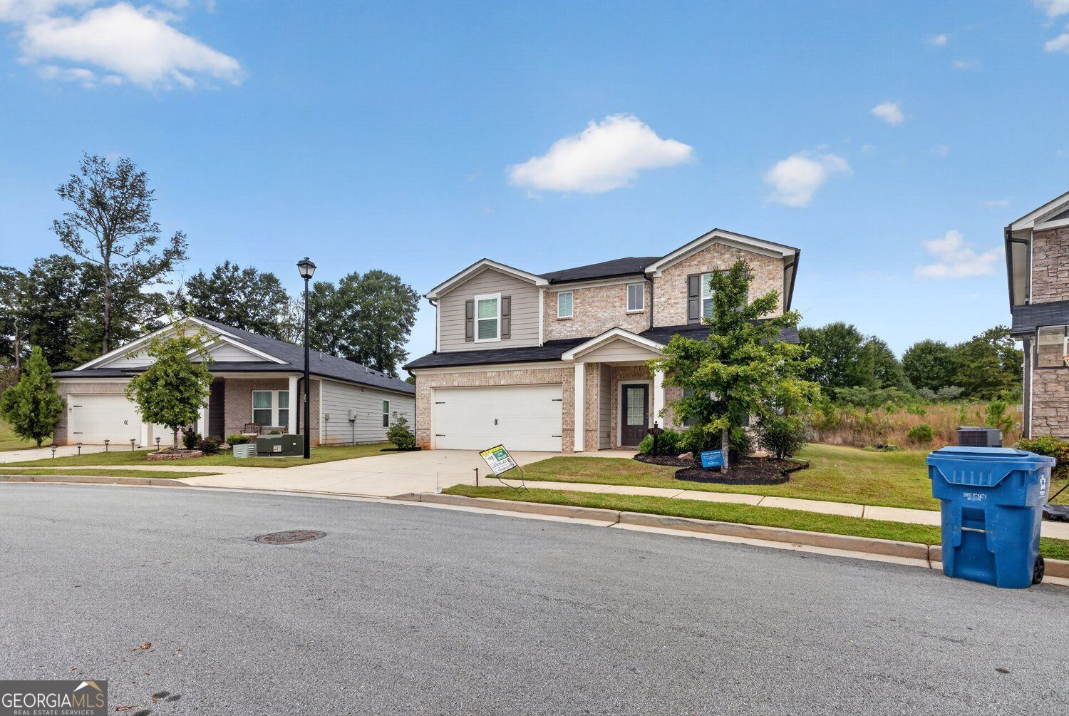 5911 Green Ash Court Property Photo 2