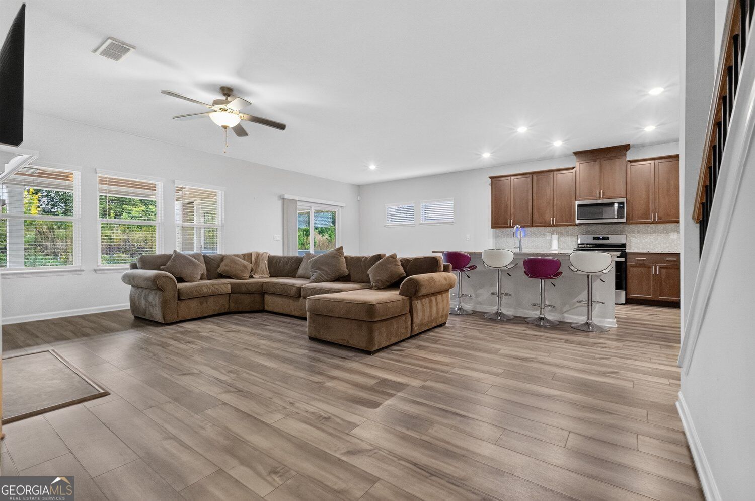 5911 Green Ash Court Property Photo 4