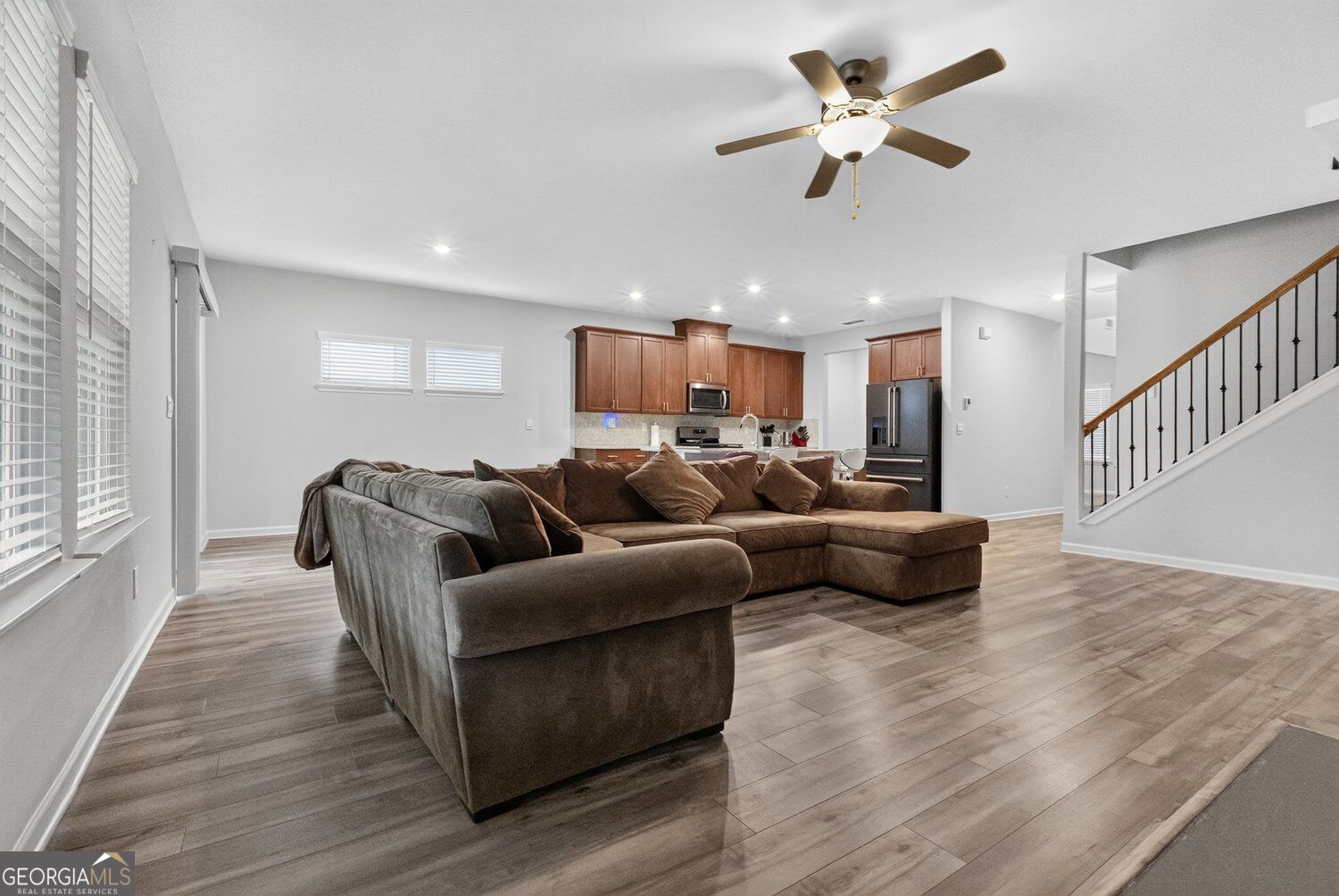 5911 Green Ash Court Property Photo 8
