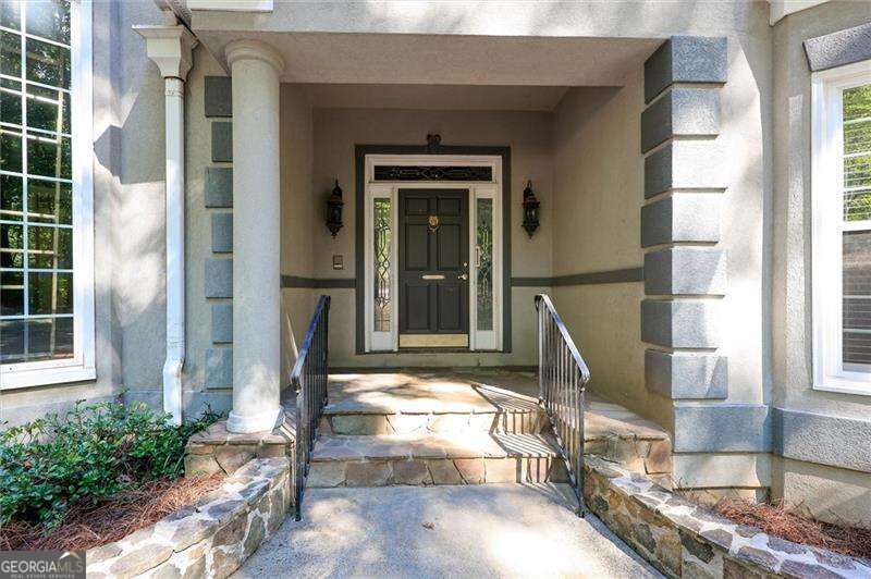 5331 Hermitage Drive Property Photo 4