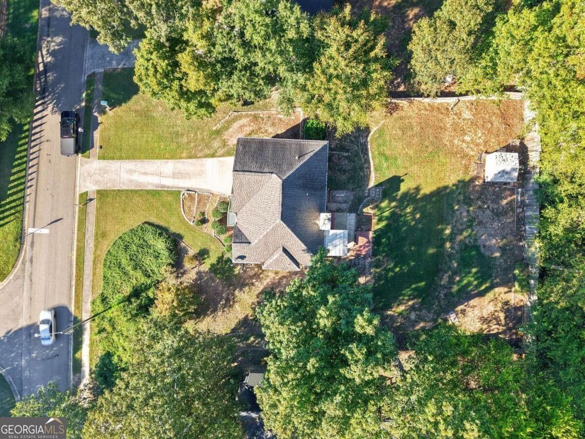 1038 Whispering Woods Drive Property Photo 4