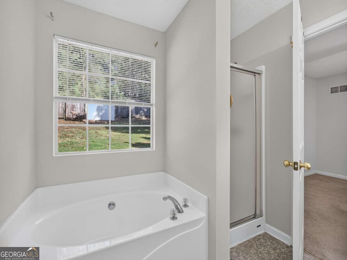 1038 Whispering Woods Drive Property Photo 28