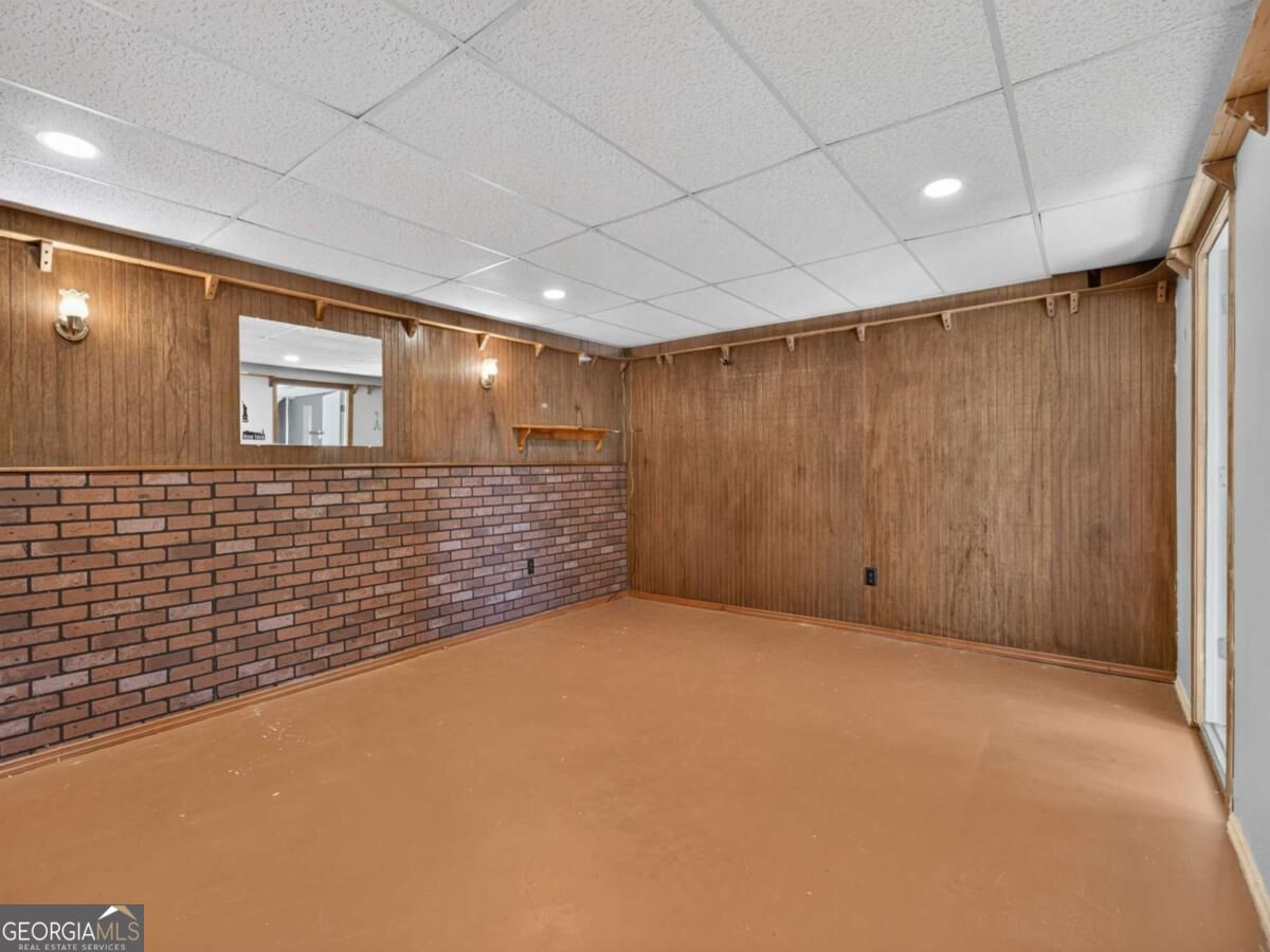 1038 Whispering Woods Drive Property Photo 43