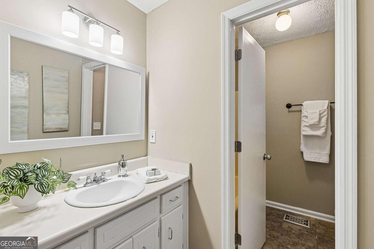5308 Ferry Creek Lane Property Photo 16