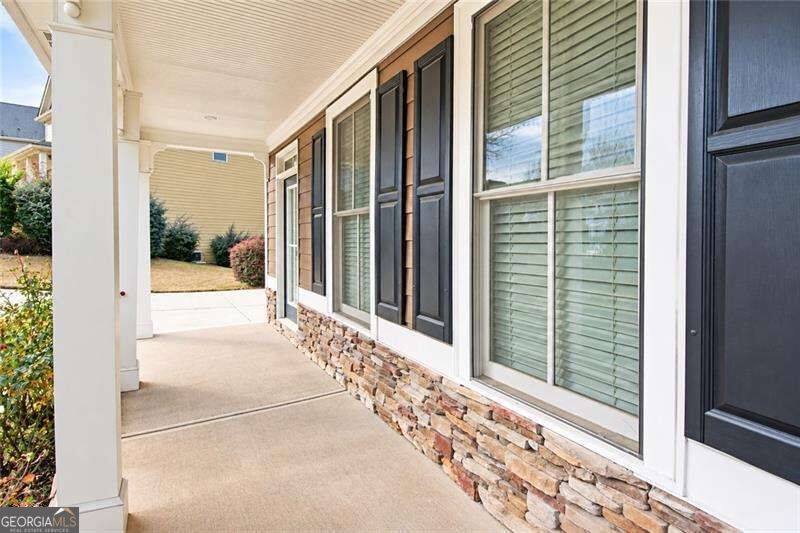 69 Haven Crest Court Property Photo 3