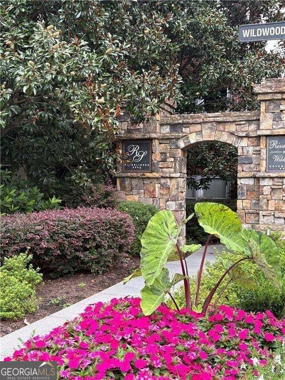 5861 Riverstone Circle Property Photo 2