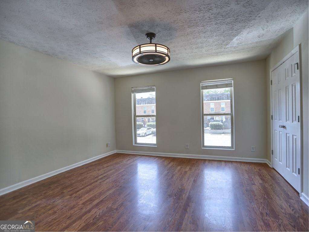 135 N River Drive # F Property Photo 9