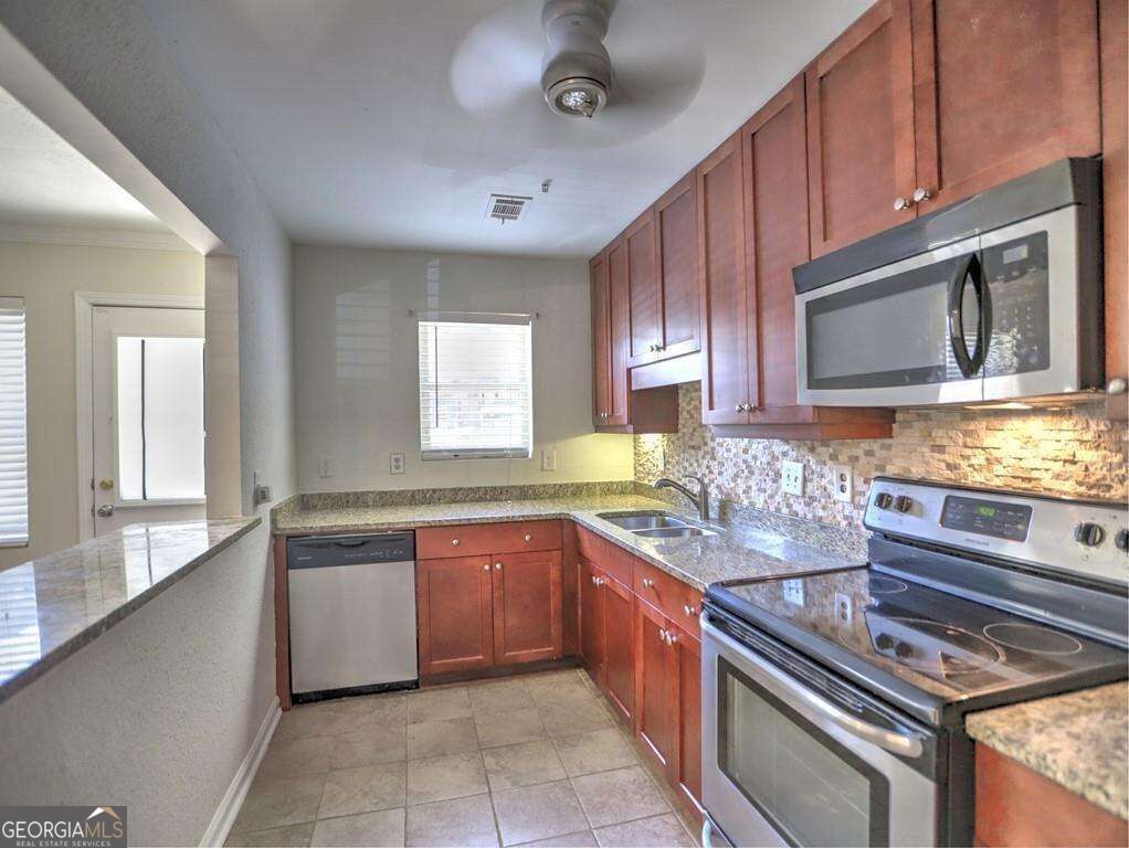 135 N River Drive # F Property Photo 15