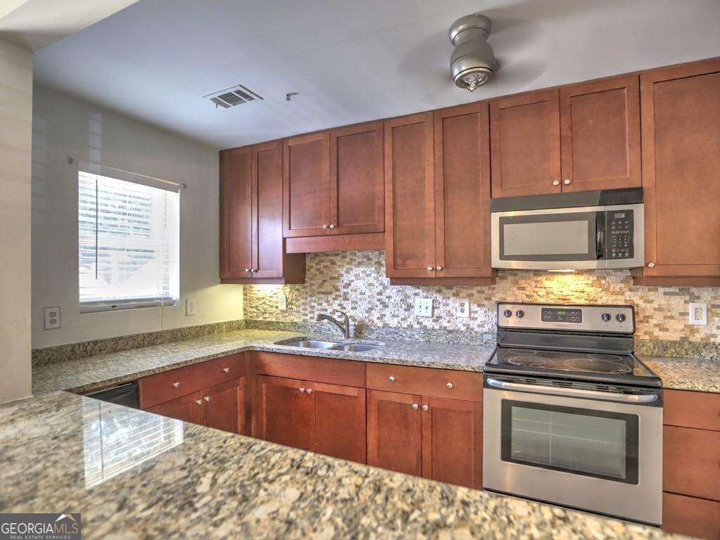 135 N River Drive # F Property Photo 17