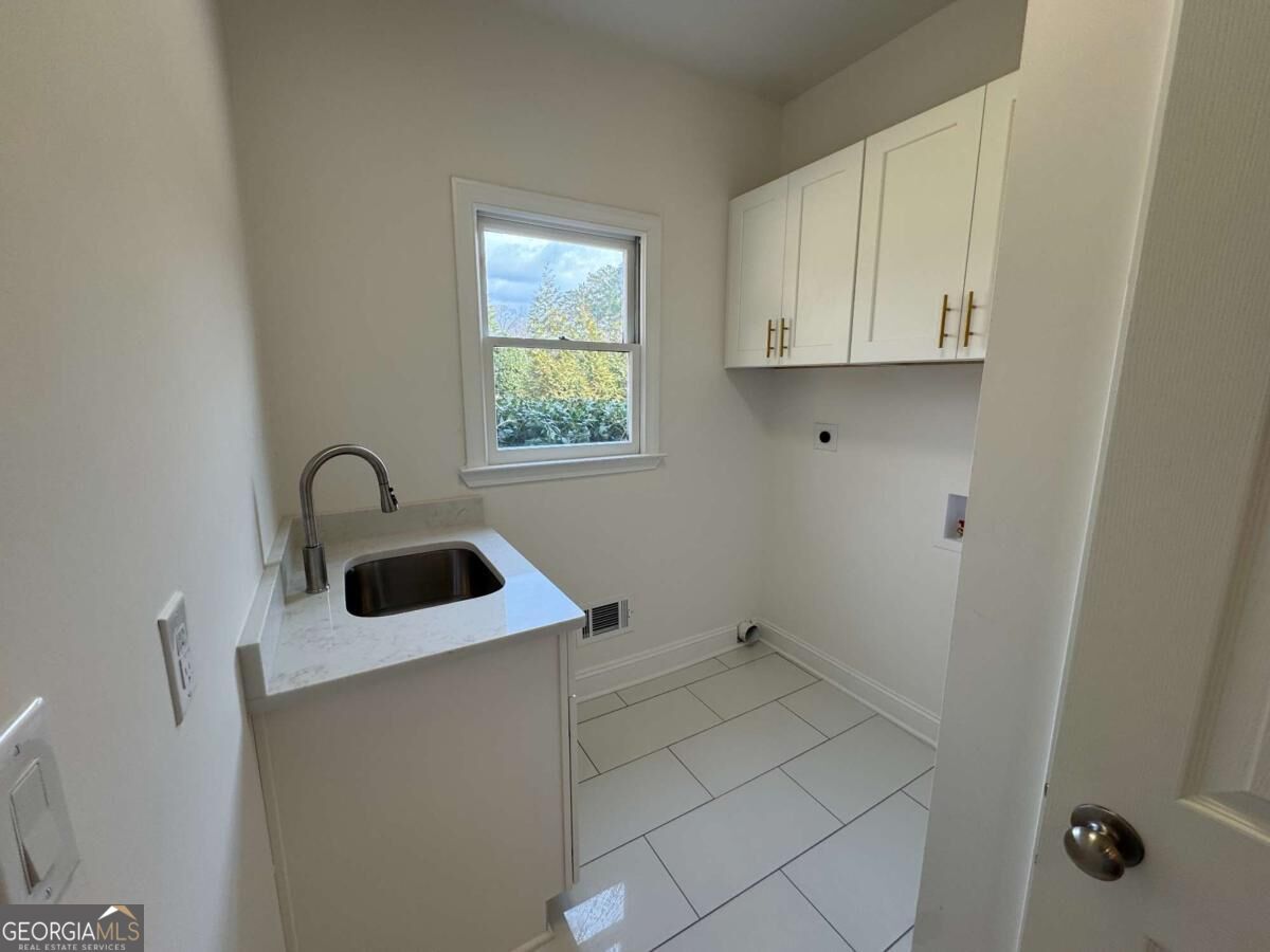 9240 Prestwick Club Drive Property Photo 11