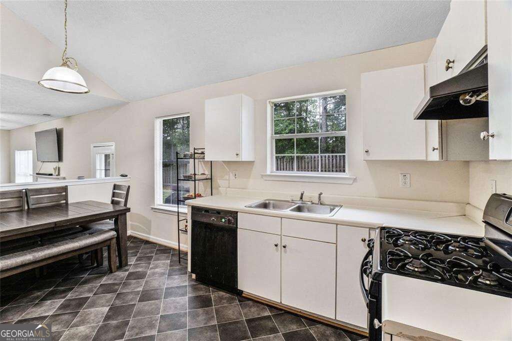 675 Michael Circle Property Photo 12
