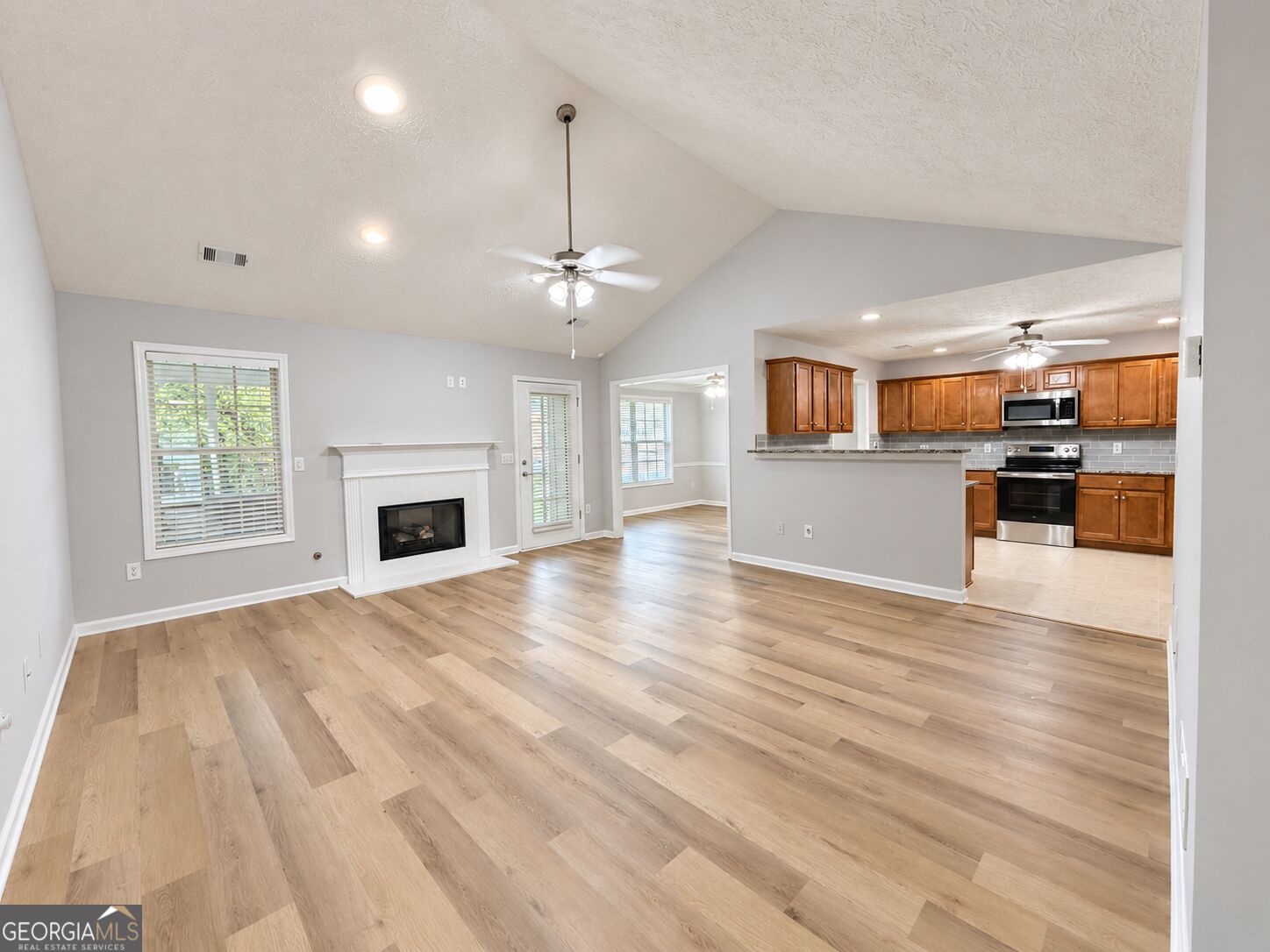 690 Majesty Crossing Property Photo 3