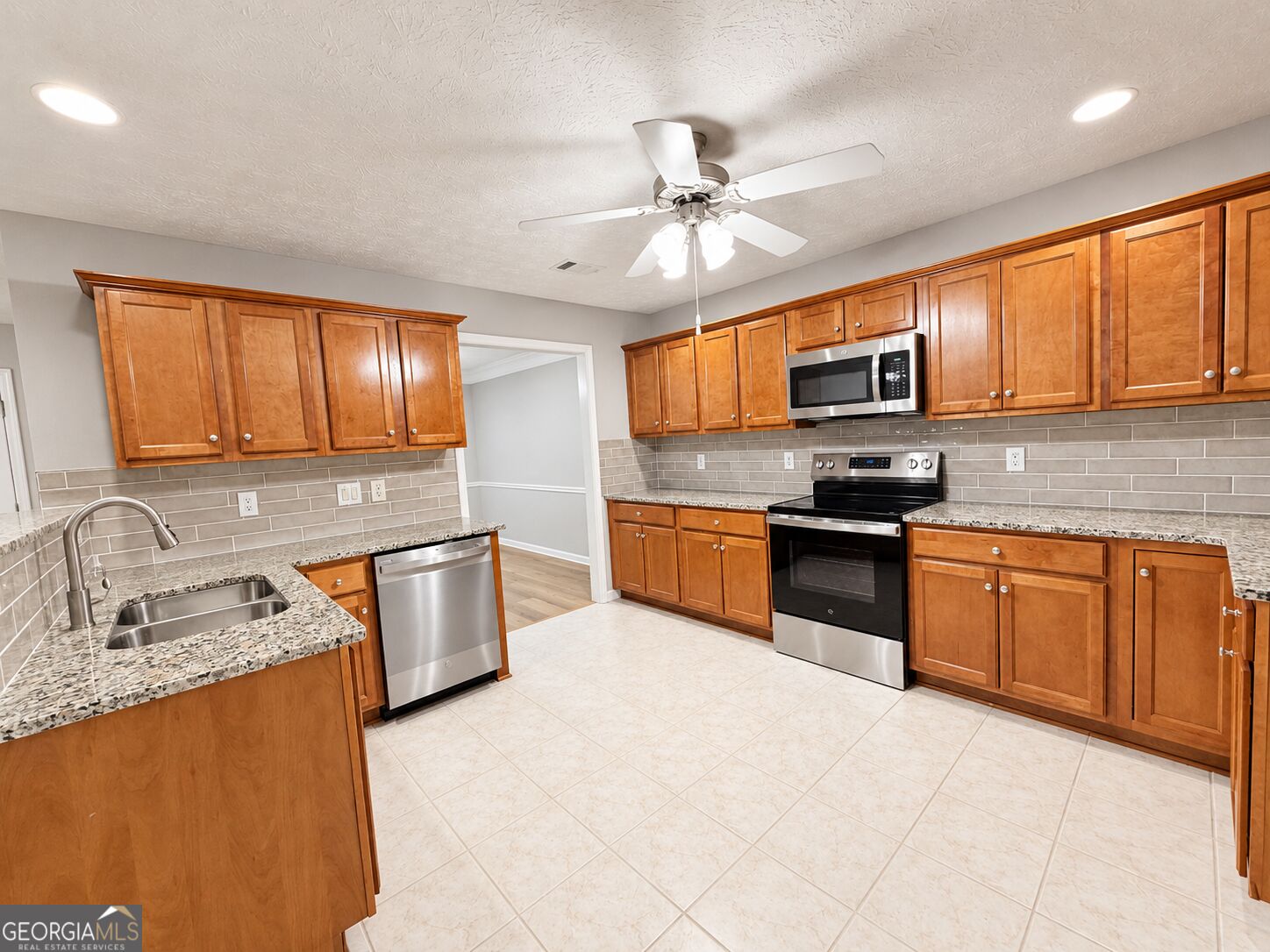 690 Majesty Crossing Property Photo 4