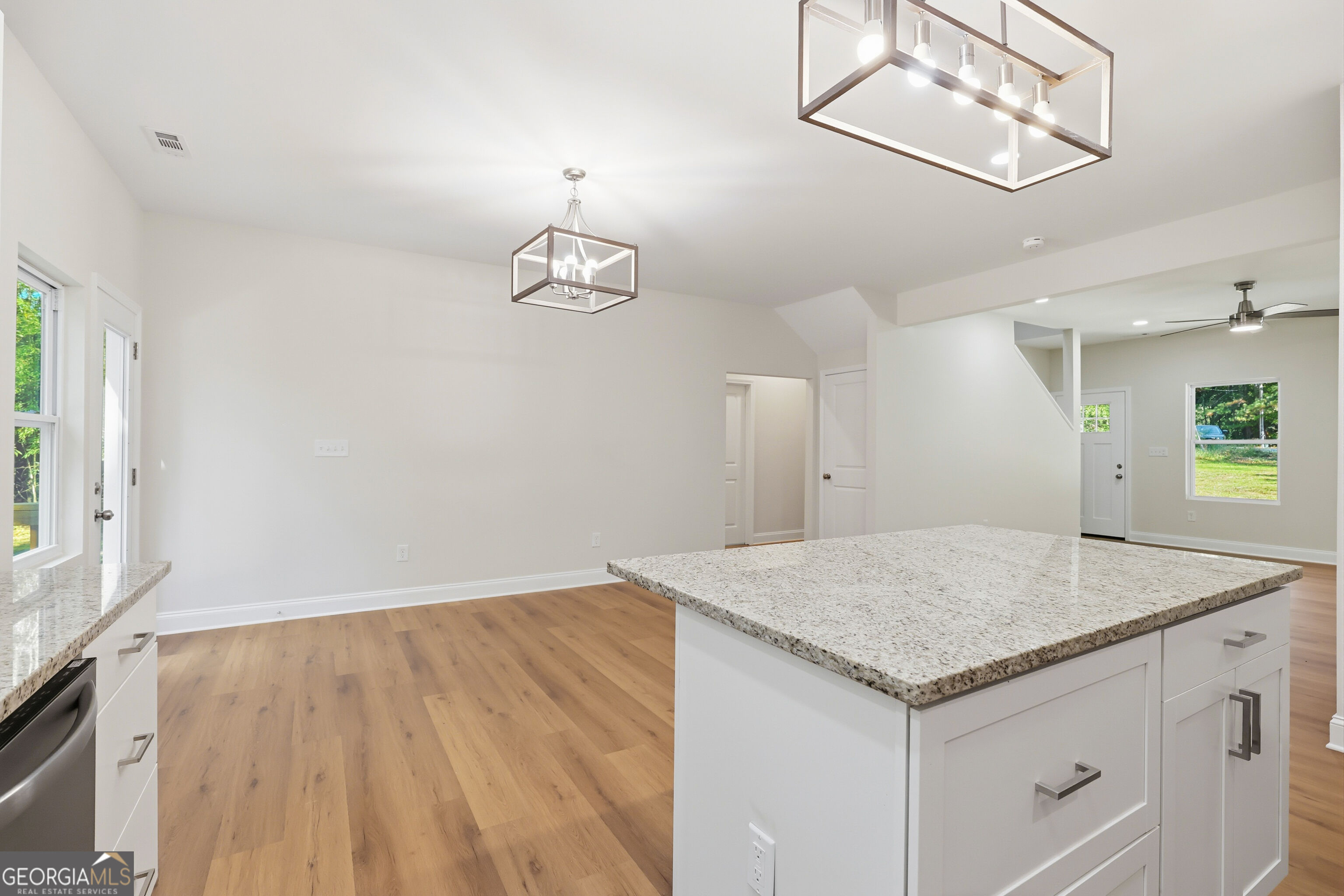 1041 Country Club Circle Property Photo 22