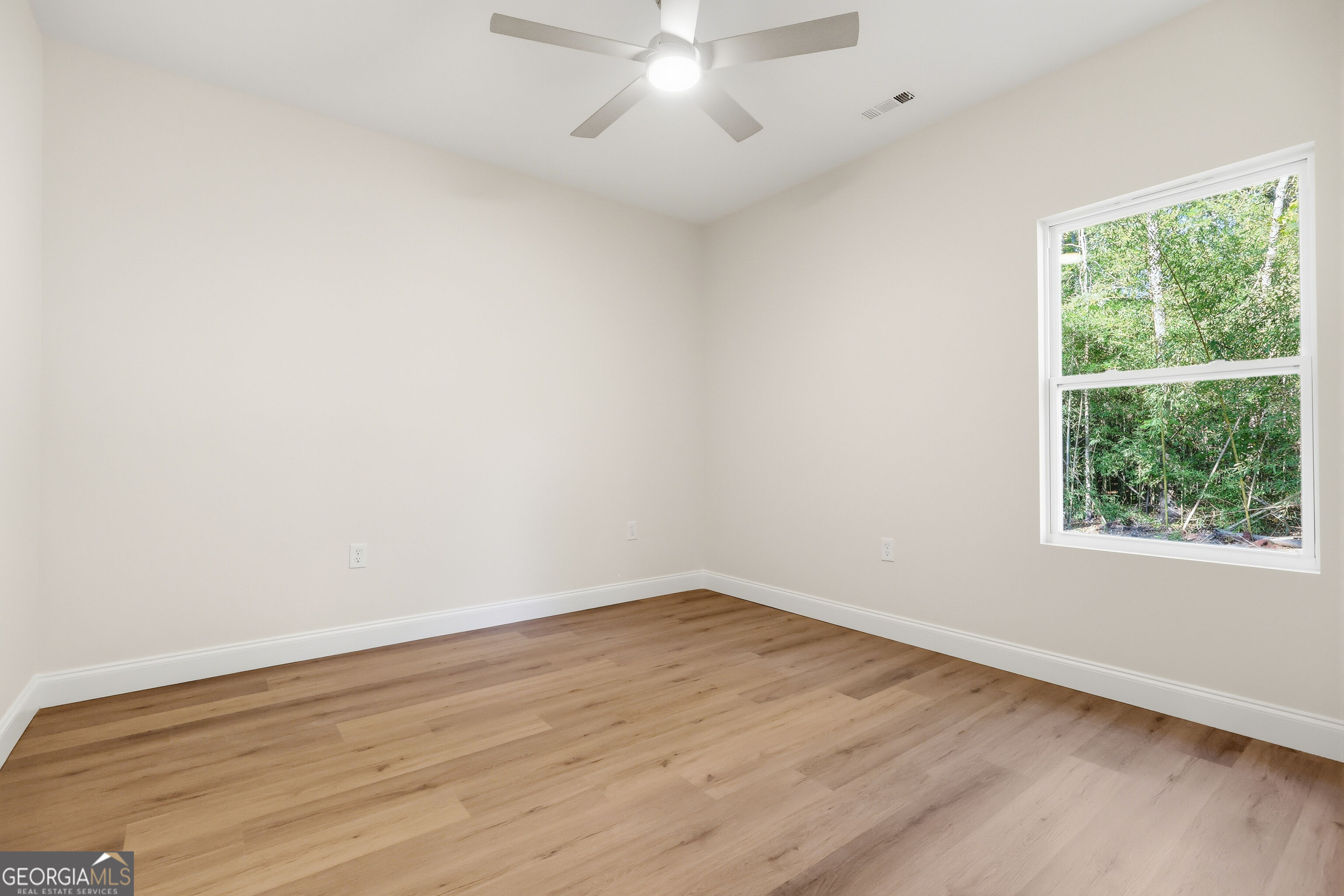 1041 Country Club Circle Property Photo 25