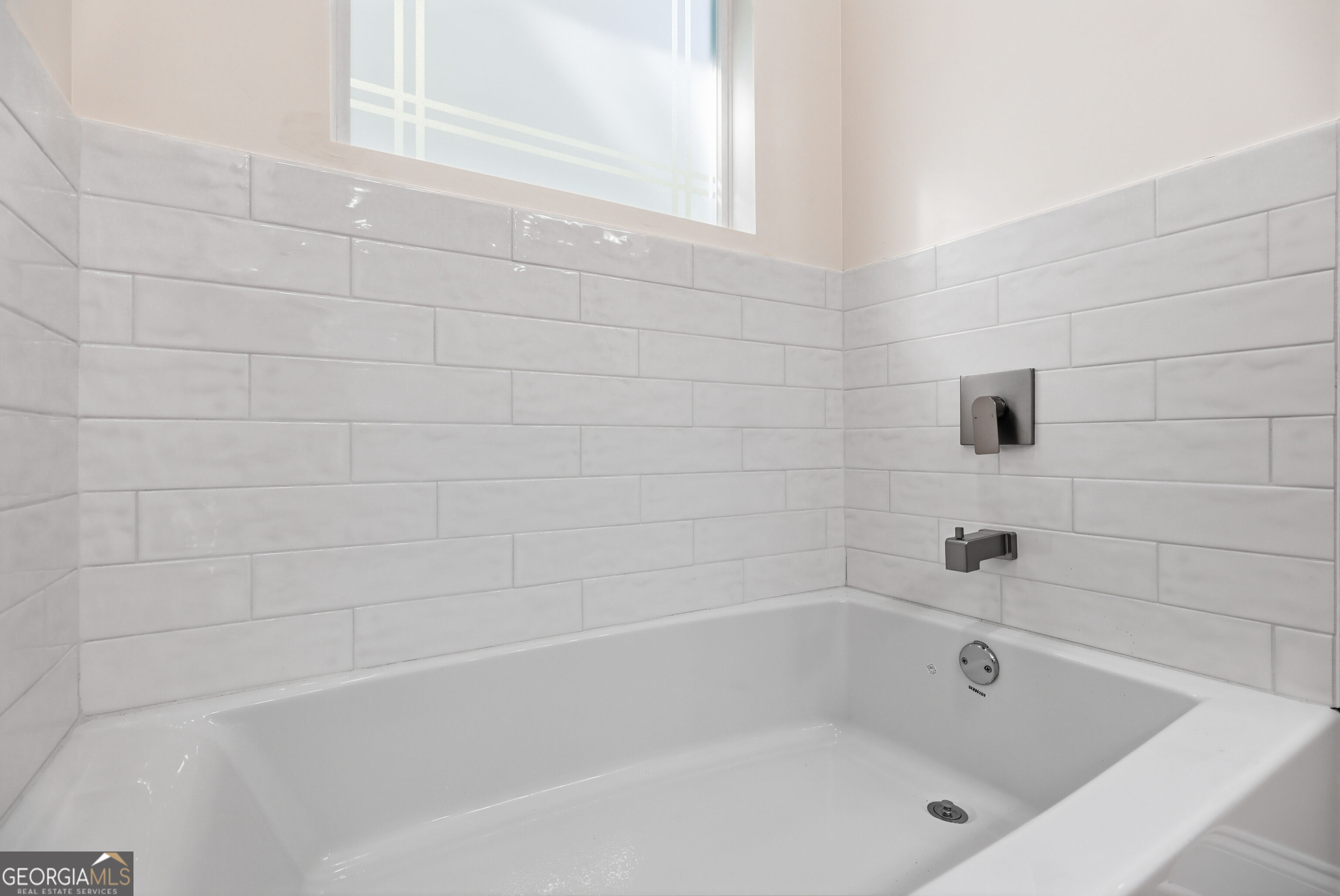 1041 Country Club Circle Property Photo 33